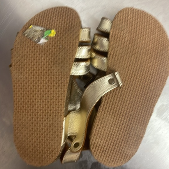 European size 25 which I think is a size 8c? - Picture 3 of 3